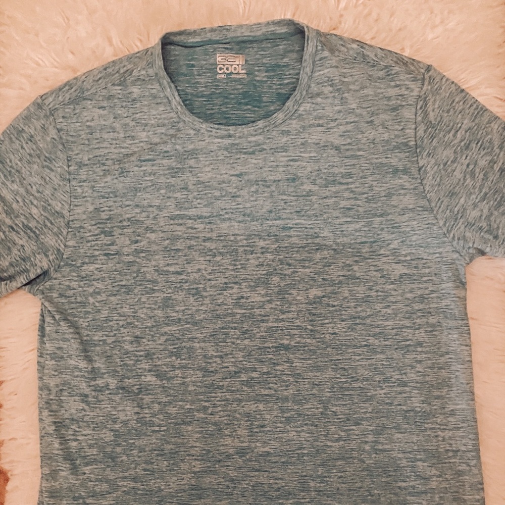 32 degrees tee